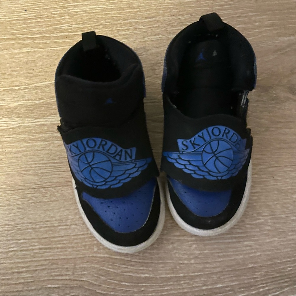 Jordan Kids' Black and Blue Sneakers